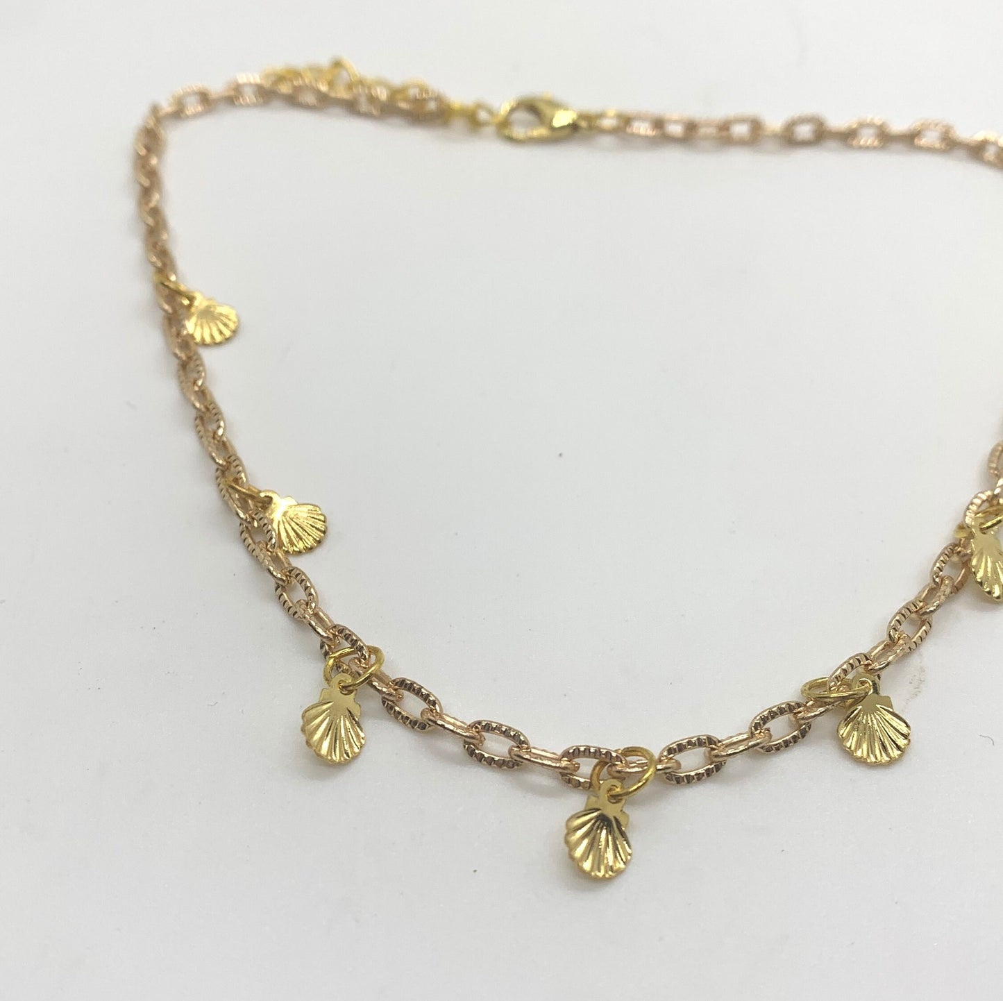 Miniature Seashell Choker | Gold