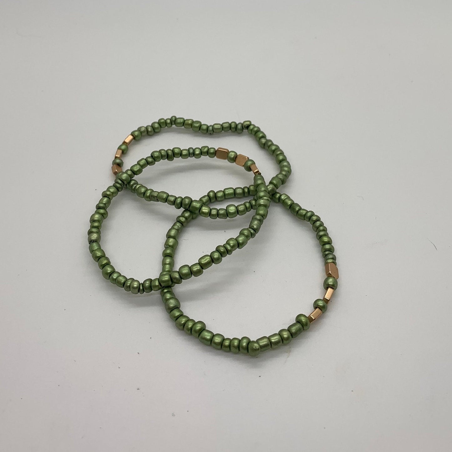 Metal & Glass Seed Stretch Bracelet | Gold and Green