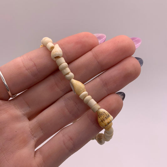 Shell Bracelet | Cream & Tan